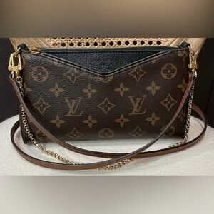 Louis Vuitton Monogram Canvas Crossbody Bag